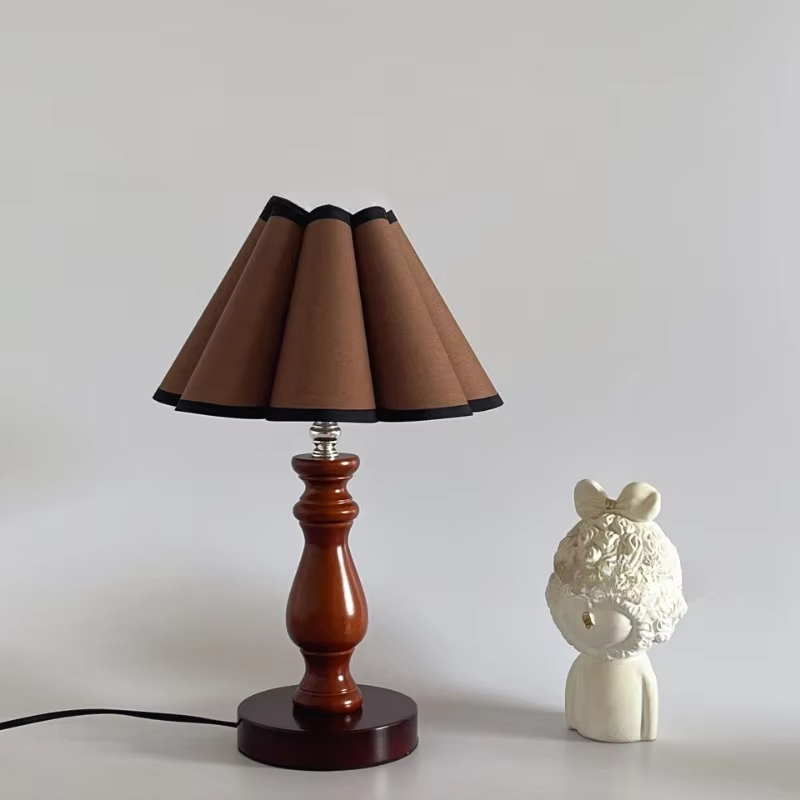 Petal Tasarım Masa Ayakta Lamb - Home Cinema Glasses incelemesi ve fiyatı